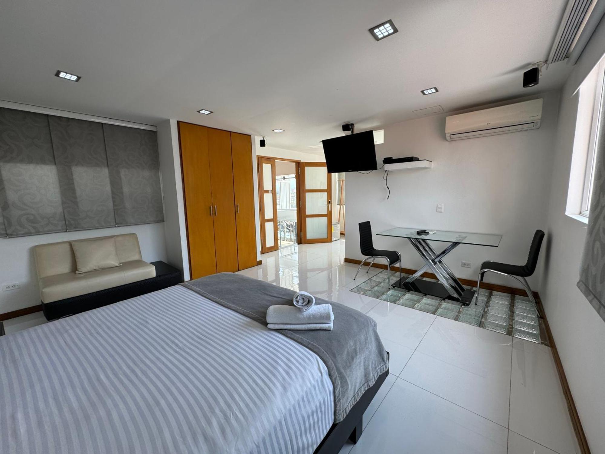 Hotel San Antonio Plaza Кали Екстериор снимка