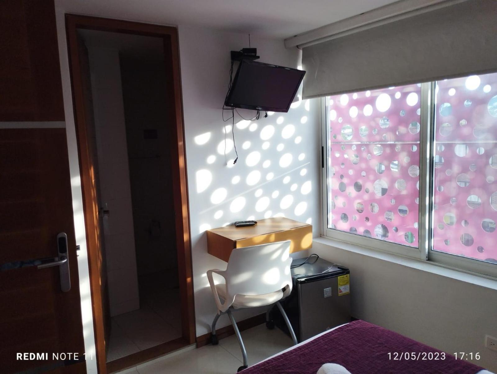 Hotel San Antonio Plaza Кали Екстериор снимка